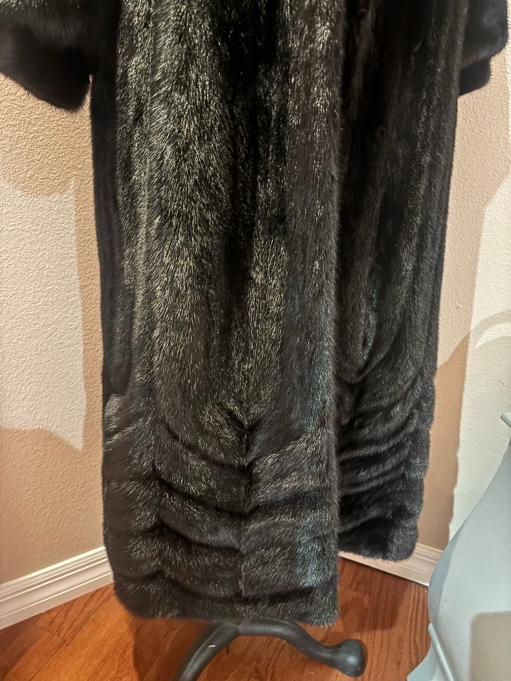 Valentino full length black fur - Picture 3 of 15